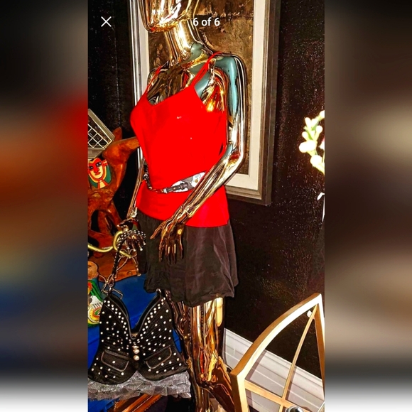 Stunning women's outfit, bustier bag, red top, skirt and belt all for $75! 🤩🥰 - Picture 6 of 6